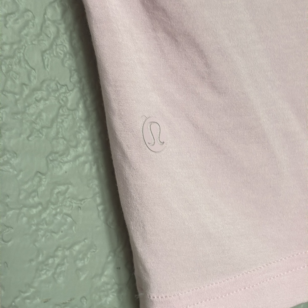 Lululemon pink top - Picture 4 of 5